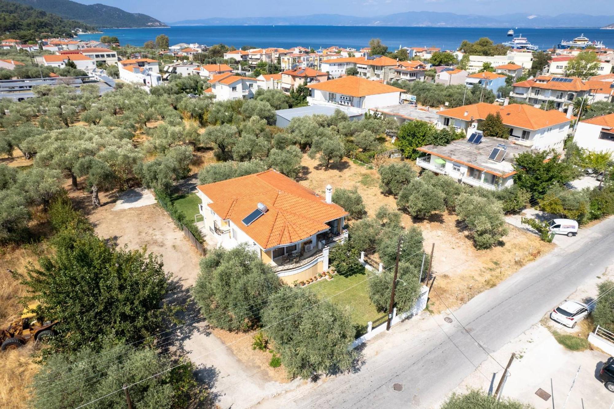 Louloudis Apartments Complex Limenas  Buitenkant foto
