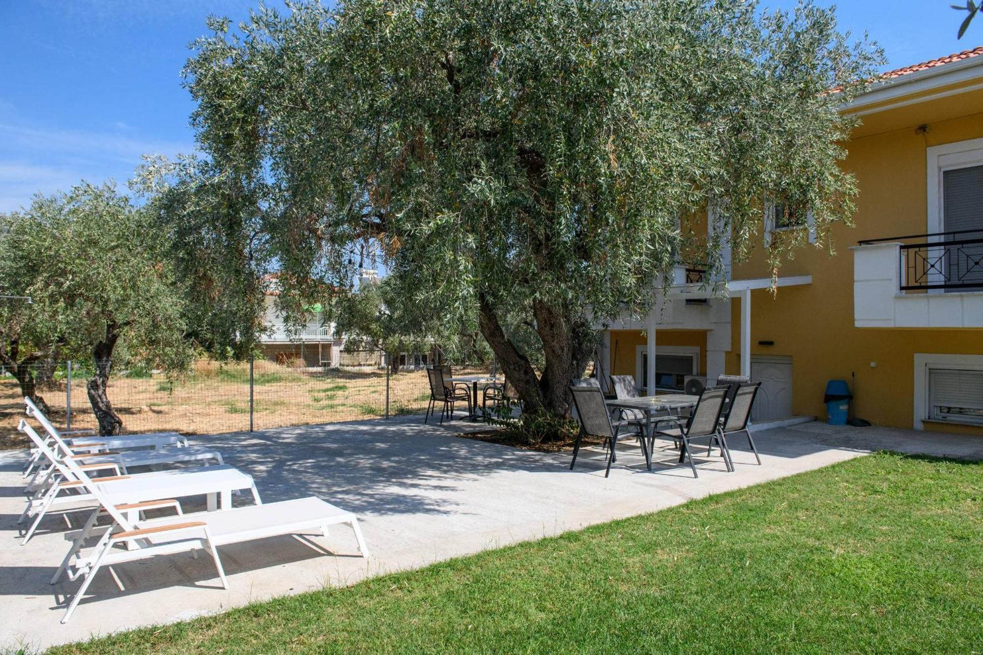 Louloudis Apartments Complex Limenas  Buitenkant foto